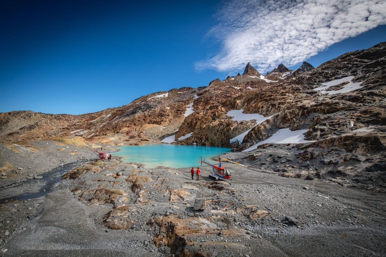 Helis-aterrizados-laguna-nieve-2-@joelreyero.jpg